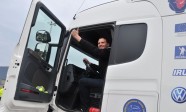 Lars Sondergård z Danii zwycięzca konkursu Scania Young  European Truck Driver
