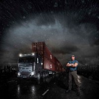 Volvo_Trucks_vs_750_Tonnes_12_lowres