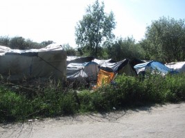 Naprostá vìtina z 1500 bìencù v Calais momentálnì pøebývá kolem denního...