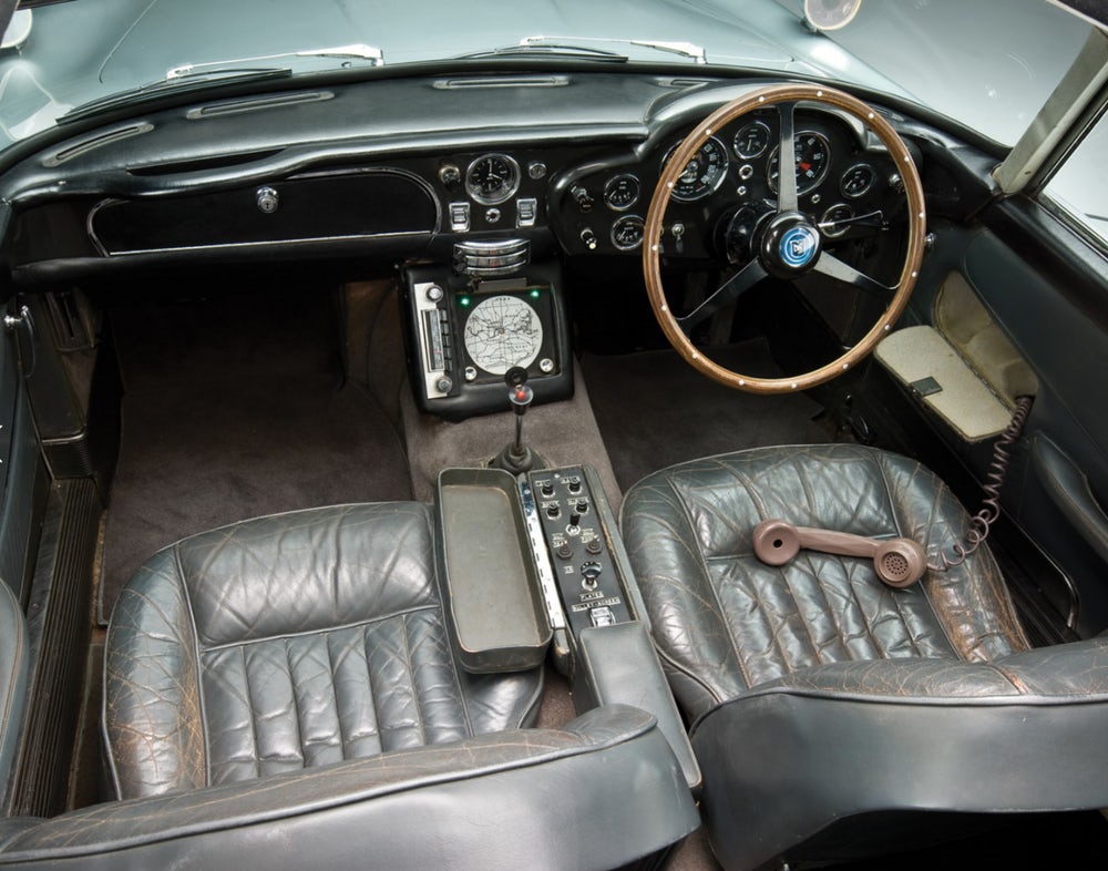 aston-martin-goldfinger-db5-replica-13 (1)