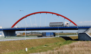 koronawirus-ciezarowki-ruch